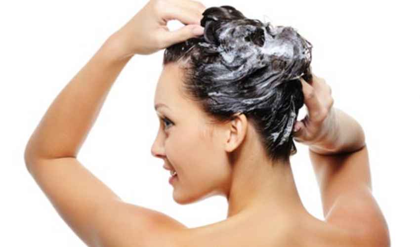 Shampoo capelli grassi, quale usare 